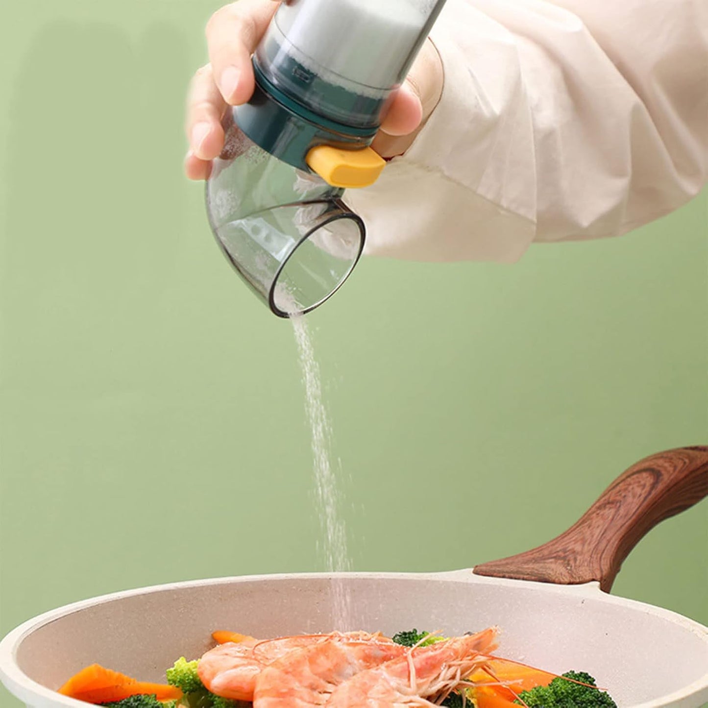 Quantitative Salt Control Bottle