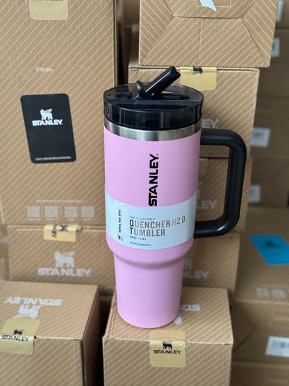 The Quencher H2.0 Flowstate™ Tumbler Stanley Cup